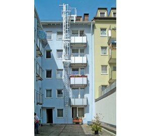 Notleiteranlage an Mehrfamilienhaus | © MUNK GmbH